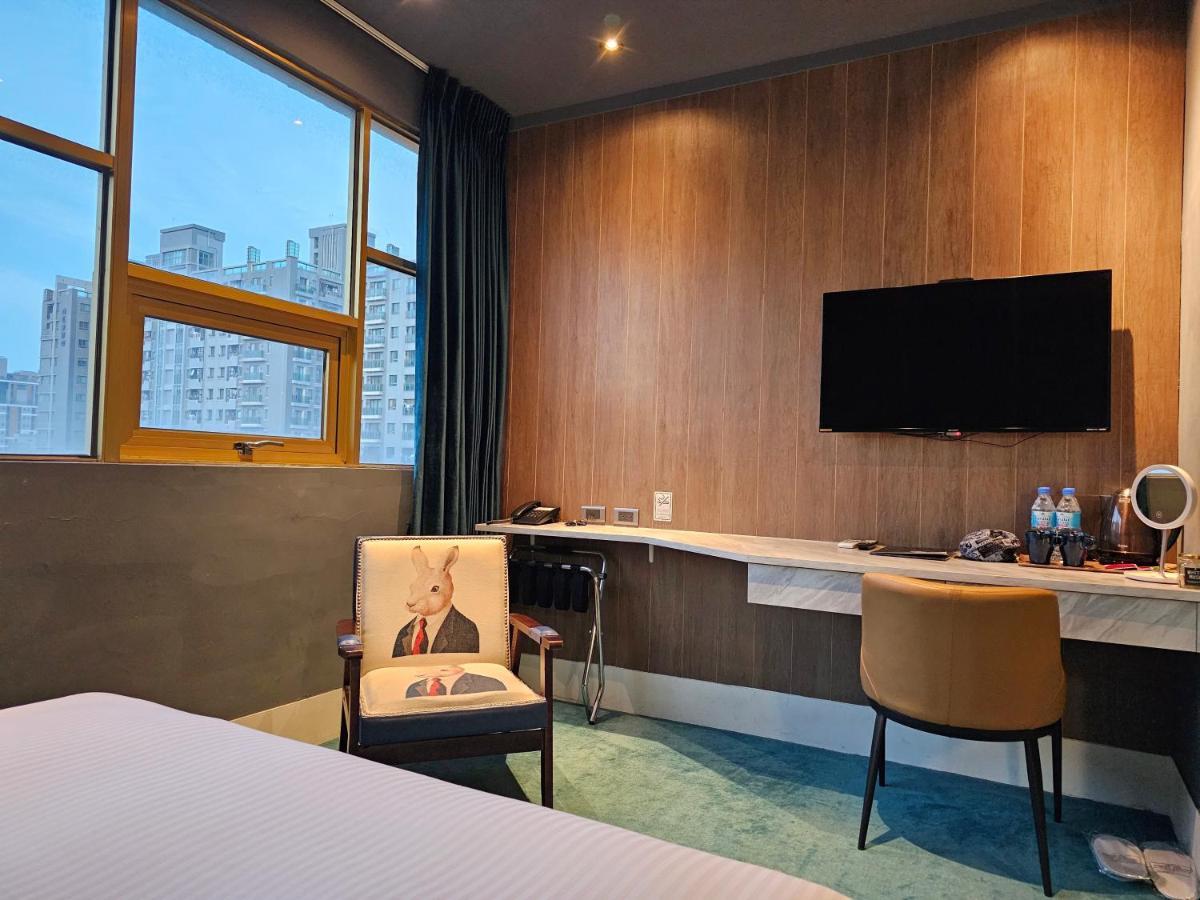 Modern Inn Đài Trung Ngoại thất bức ảnh