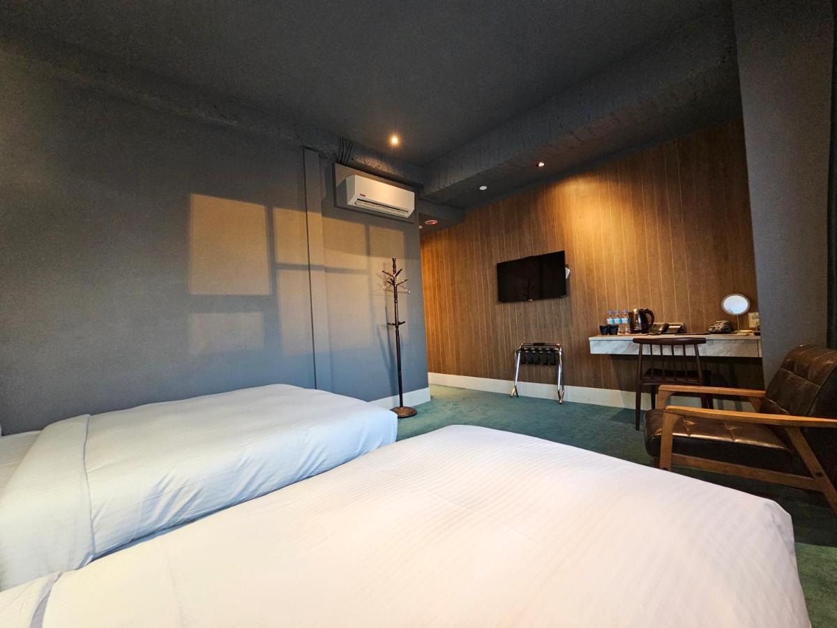Modern Inn Đài Trung Ngoại thất bức ảnh